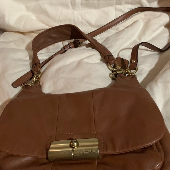 A Coach Kristin Hippie handbag. - Picture 5 of 8